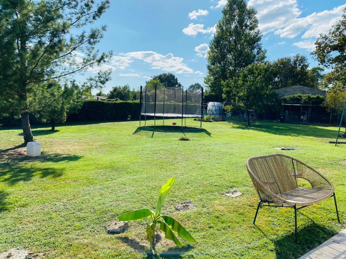 Gite E & M Saint-Denis-de-Pile ภายนอก รูปภาพ